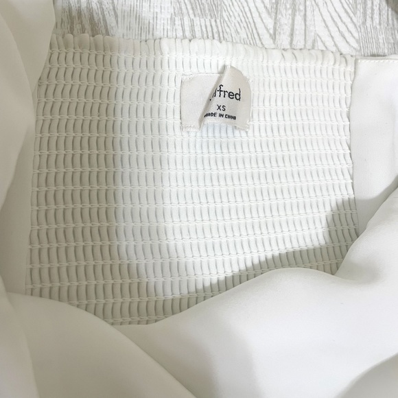 Wilfred Aritzia Fitted Blouse in white size XS - Picture 8 of 15